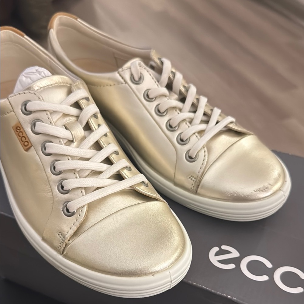 ECCO
Women's Soft VII Leather Lace Up Sneakers Size US 6-6.5 / EU 37❣️🙂 - Picture 9 of 16